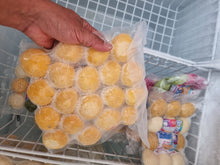 Cargar imagen en el visor de la galería, Bolitas de colores x 19 un